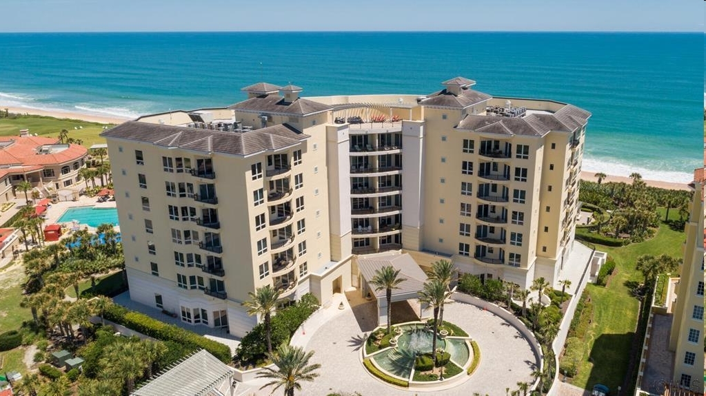 Le Jardin Condominium in Palm Coast, FL - Foto de edificio