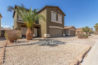 30950 N Silver Bullet Trail in San Tan Valley, AZ - Foto de edificio - Building Photo