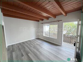 5833 Camerford Ave in Los Angeles, CA - Building Photo