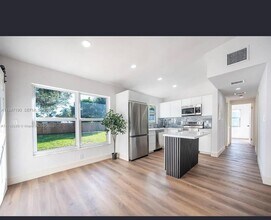 1108 SW 22nd Terrace in Fort Lauderdale, FL - Building Photo - Building Photo