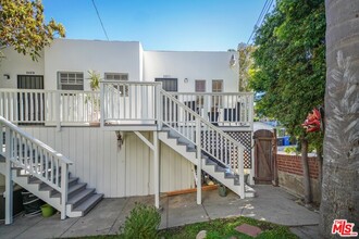 646 Ocean Park Blvd-Unit -C in Santa Monica, CA - Foto de edificio - Building Photo