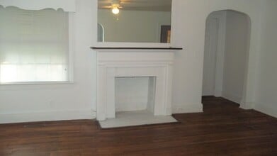 206 Hudson St in Greenville, NC - Building Photo - Building Photo