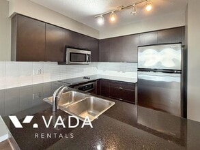 4182 Dawson St in Burnaby, BC - Building Photo - Building Photo