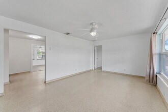 4331 Birdwood St in Palm Beach Gardens, FL - Foto de edificio - Building Photo