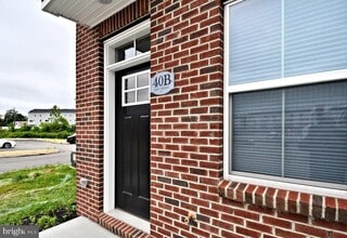 40 U.S. Hwy 40 in Bridgeport, PA - Building Photo - Building Photo