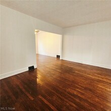 3110 W 111th St in Cleveland, OH - Building Photo - Building Photo