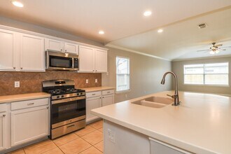 8322 Wainwright Way in Rosharon, TX - Building Photo - Building Photo