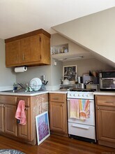 99 Maplewood Ave in West Hartford, CT - Building Photo - Building Photo