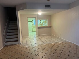 1405 N 15th St, Unit 9 in McAllen, TX - Building Photo