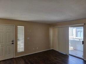 3105 Casey Dr in Las Vegas, NV - Building Photo - Building Photo