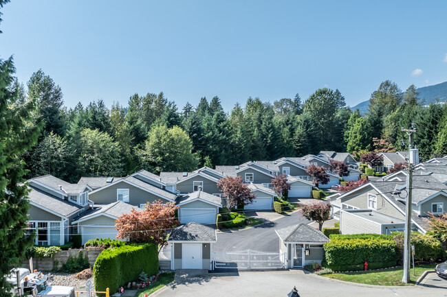 Esker Lane in West Vancouver, BC - Building Photo - Building Photo