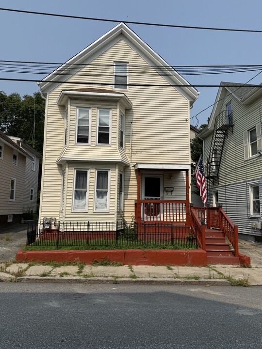 31 Wilson Ave in Woonsocket, RI - Building Photo