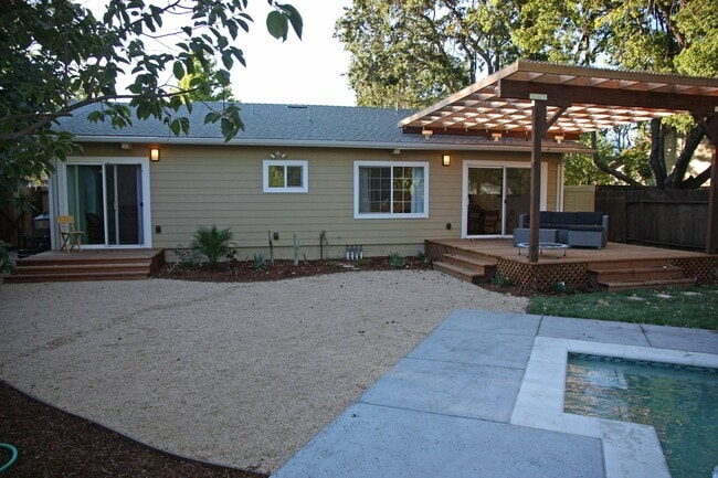 1854 Lake St in Calistoga, CA - Building Photo - Building Photo