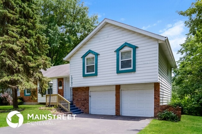 13131 W 100th St in Lenexa, KS - Building Photo - Building Photo