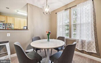 22655 Blue Elder Terrace-Unit -201 in Ashburn, VA - Building Photo - Building Photo