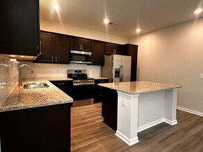 542 Sessile Oak Dr in Savannah, GA - Building Photo - Building Photo