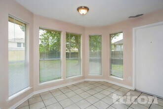 1702 Glacier Blue Dr in Fresno, TX - Foto de edificio - Building Photo