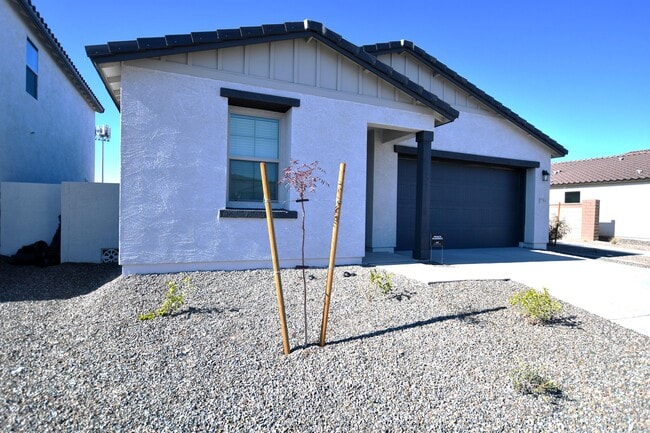 property at 37584 N Singletree Dr