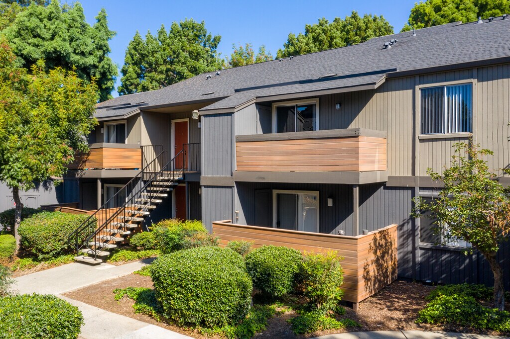 Summerwood Apartments in Hayward, CA