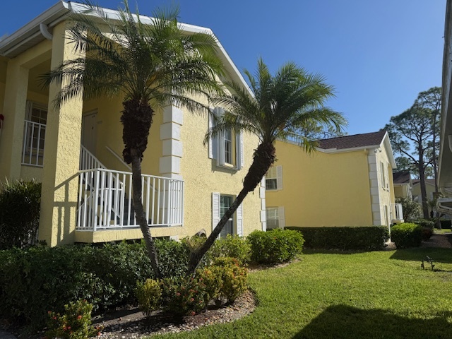 2614 Kings Lake Blvd, Unit 104 in Naples, FL - Building Photo - Building Photo