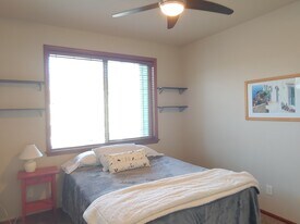 660 Telegraph Rd, Unit 201 in Bellingham, WA - Building Photo