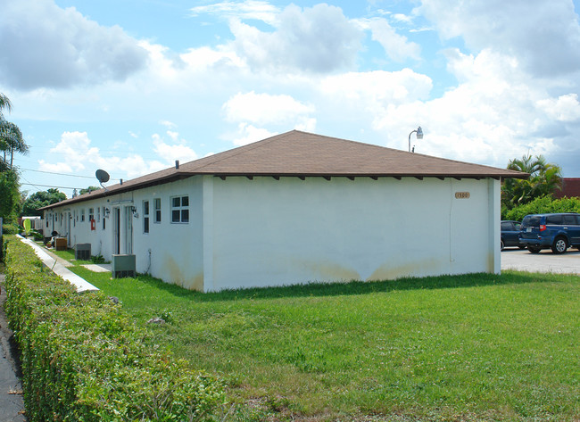 1500 Forest Hill Blvd in West Palm Beach, FL - Building Photo - Building Photo