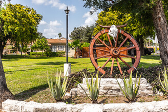 Texan Ranch Apartments in McAllen, TX - Building Photo - Building Photo