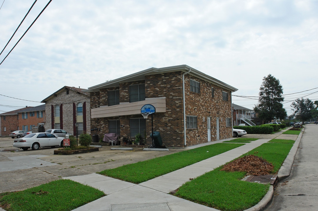 4712 Belle Dr in Metairie, LA - Foto de edificio