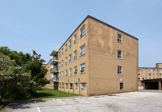 Eccleston Heights in Toronto, ON - Building Photo - Building Photo