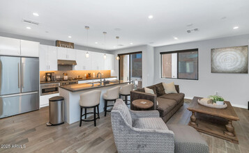 6990 E 6th St in Scottsdale, AZ - Building Photo - Building Photo