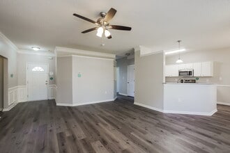 7021 Chieftain Dr in Charlotte, NC - Foto de edificio - Building Photo