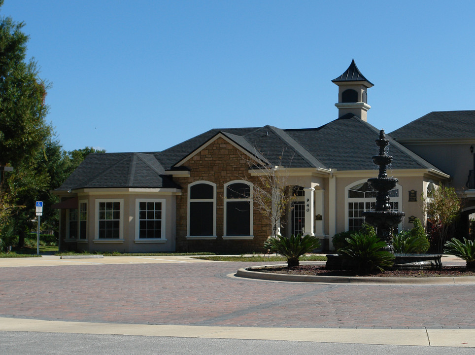 Villaggio on the Lakes in Port Orange, FL - Building Photo