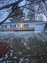 4511 Warwick Dr N in Canfield, OH - Building Photo