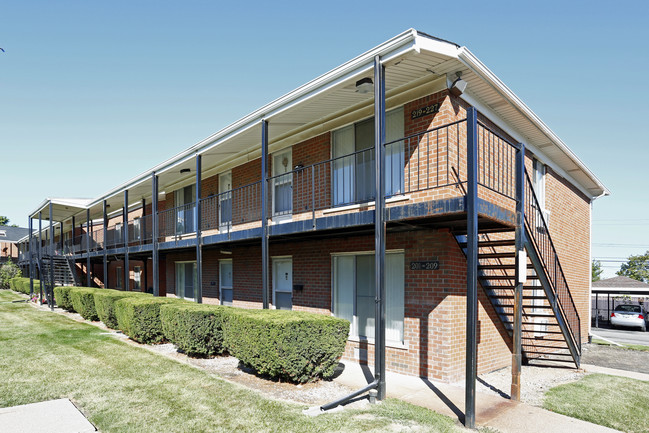 Dorchester Apartments in Dearborn, MI - Foto de edificio - Building Photo