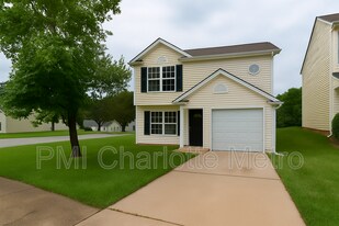 1525 Crandon Dr in Charlotte, NC - Building Photo