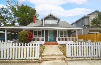 108 S Bungalow Park Ave in Tampa, FL - Building Photo - Building Photo