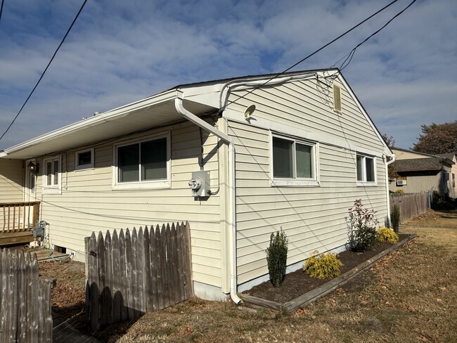 18 Cooper Dr, Unit A in Somers Point, NJ - Building Photo - Building Photo