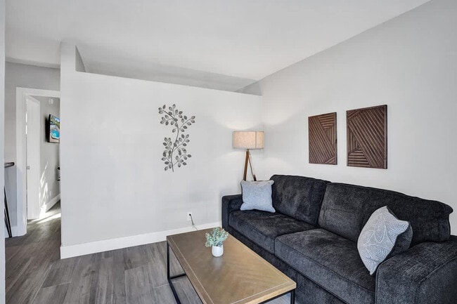 50 Davie Blvd, Unit SI FL2-ID1503995P in Fort Lauderdale, FL - Building Photo - Building Photo