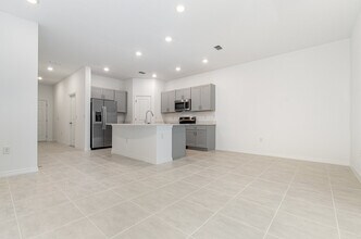 174 River Front Way in Edgewater, FL - Building Photo - Building Photo