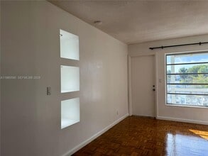 16701 NE 14th Ave in Miami, FL - Building Photo - Building Photo