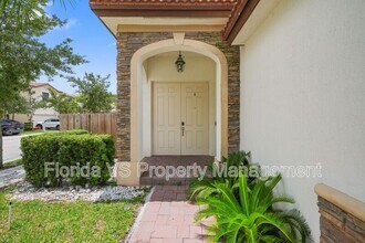 10016 NW 89th Terrace in Doral, FL - Building Photo - Building Photo