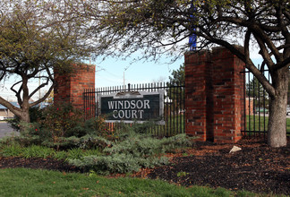 Windsor Court in Indianapolis, IN - Building Photo - Building Photo