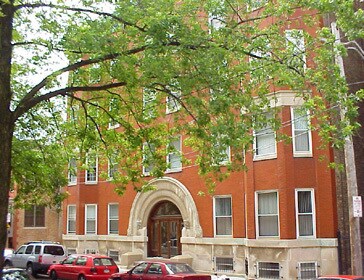 2464 N Geneva Terrace in Chicago, IL - Building Photo