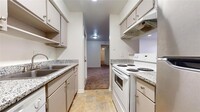 8425 Hearth Dr in Houston, TX - Foto de edificio - Building Photo