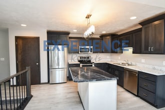 3704 S Outfield Cir in Sioux Falls, SD - Building Photo - Building Photo