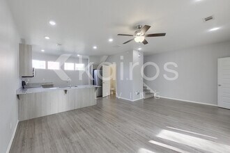 1666 S Razorback Rd in Fayetteville, AR - Building Photo - Building Photo