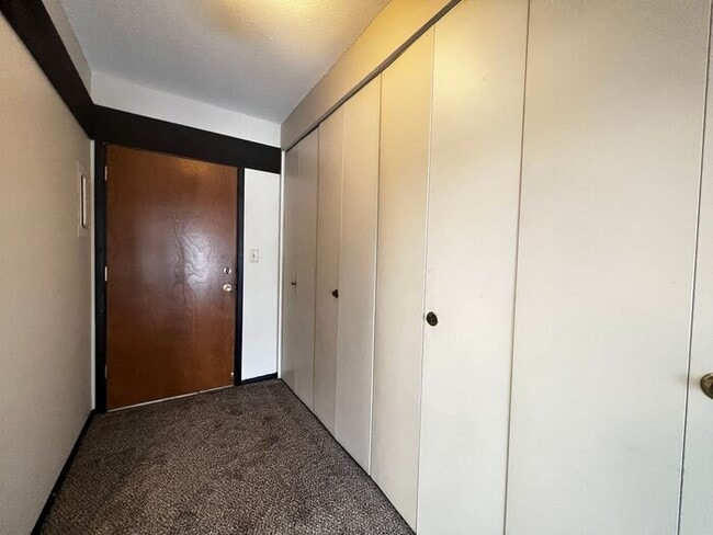 12 Green Mountain Dr in Iowa City, IA - Building Photo - Building Photo