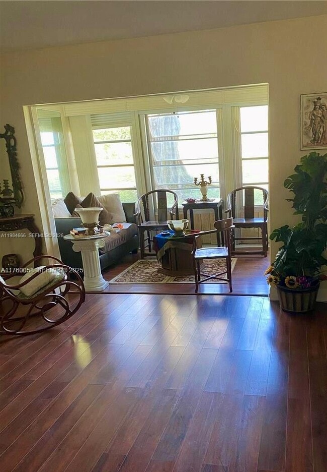 1035 Country Club Dr in Margate, FL - Building Photo - Building Photo