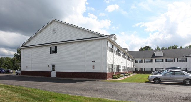 Gateway Senior Independent Living 50+ in Rochester, NY - Foto de edificio - Building Photo