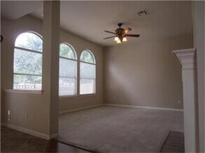 8613 Priest River Dr in Round Rock, TX - Building Photo - Building Photo
